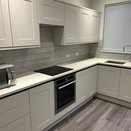 Beachfront Apartment 3 Bedrooms Sleeps 7 - Gateway To The Lake District - Newly Refurbished Morecambe Dış mekan fotoğraf