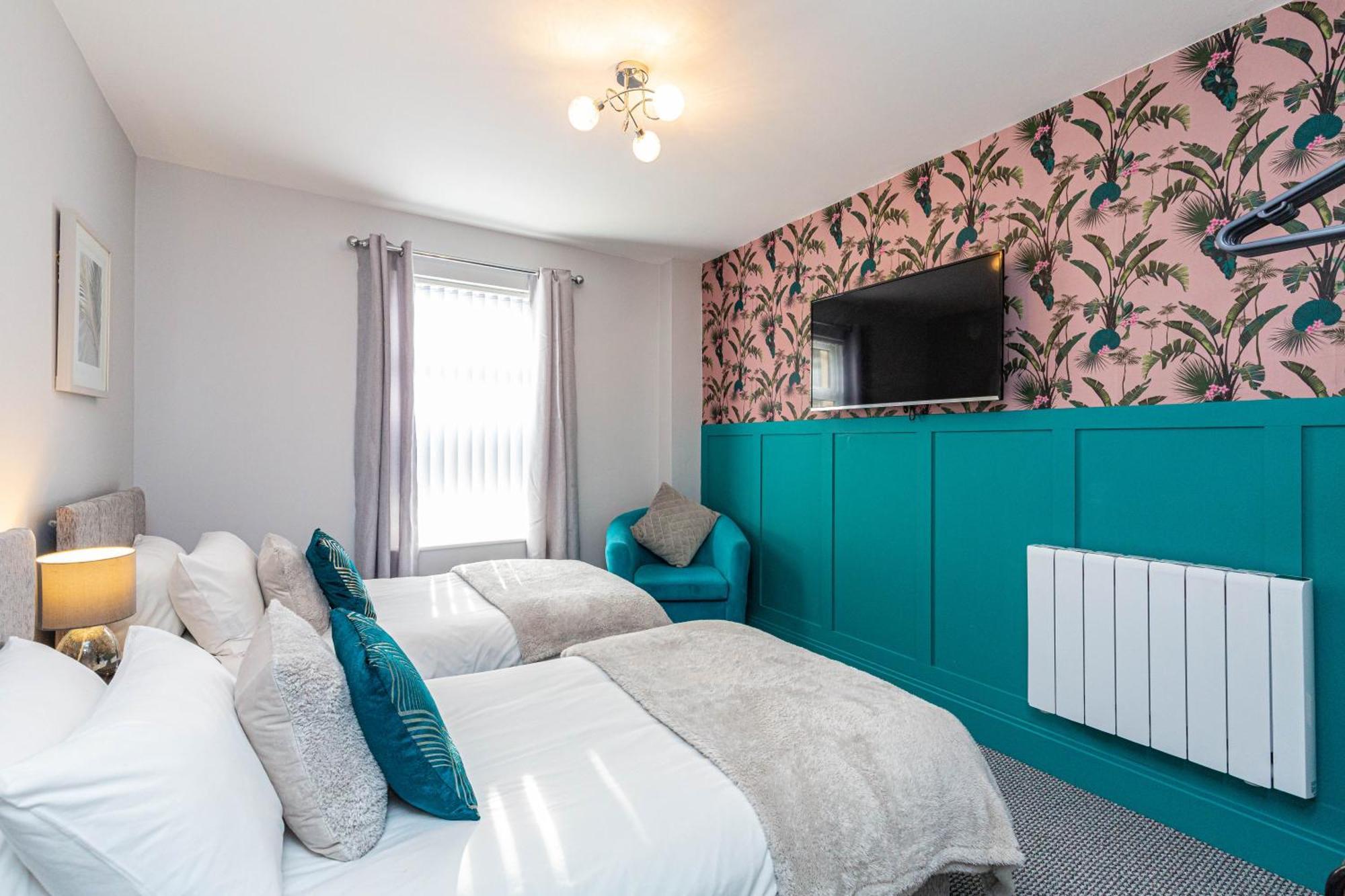 Beachfront Apartment 3 Bedrooms Sleeps 7 - Gateway To The Lake District - Newly Refurbished Morecambe Dış mekan fotoğraf