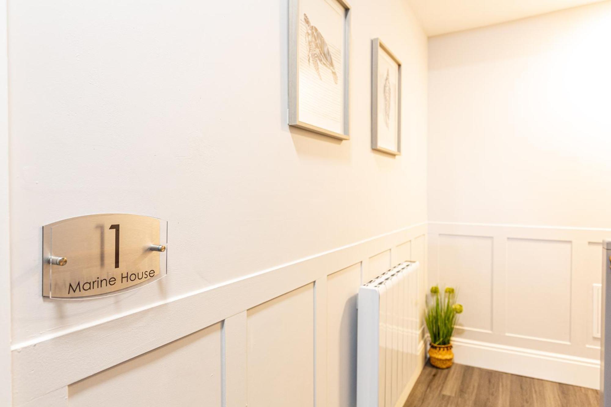 Beachfront Apartment 3 Bedrooms Sleeps 7 - Gateway To The Lake District - Newly Refurbished Morecambe Dış mekan fotoğraf