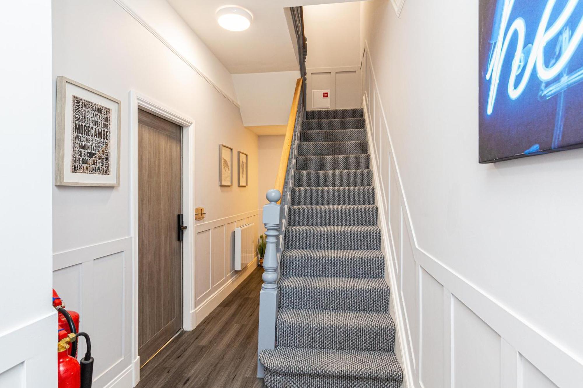 Beachfront Apartment 3 Bedrooms Sleeps 7 - Gateway To The Lake District - Newly Refurbished Morecambe Dış mekan fotoğraf