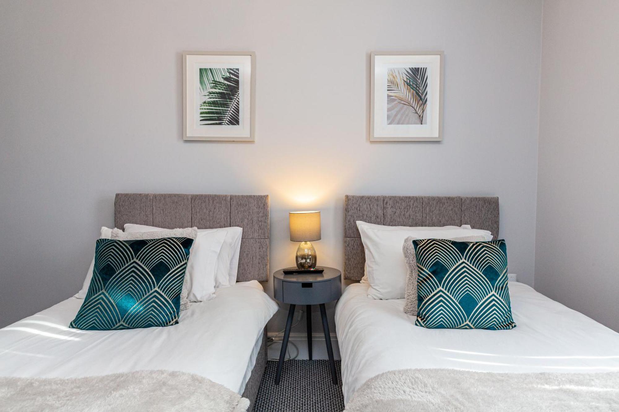 Beachfront Apartment 3 Bedrooms Sleeps 7 - Gateway To The Lake District - Newly Refurbished Morecambe Dış mekan fotoğraf